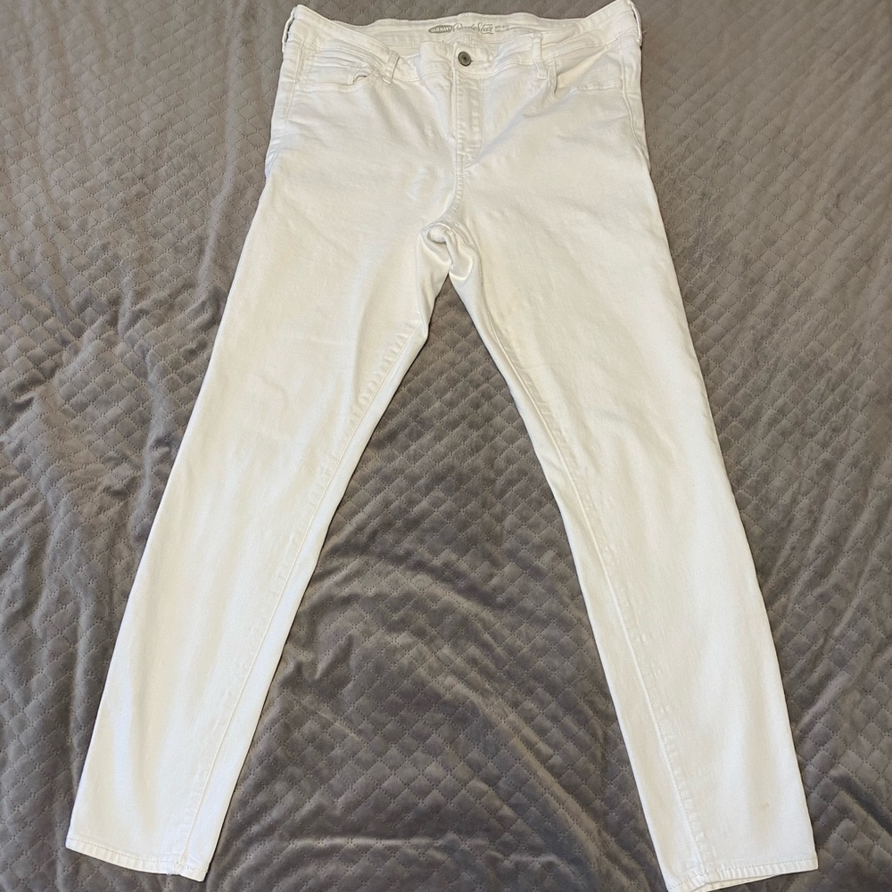 Old Navy White Jeans - Rockstar Mid-Rise